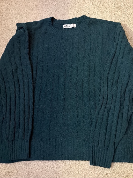 Hollister Sweaters - Hollister Women's Dark Green Cable Knit Crewneck Sweater
